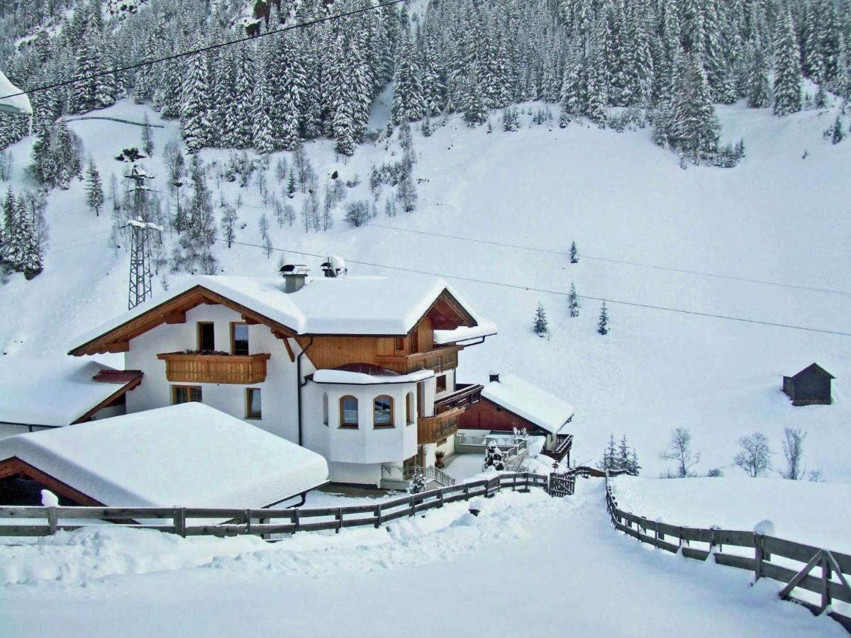 Home With A Wooden Decor And Full Of Atmosphere Außervillgraten المظهر الخارجي الصورة